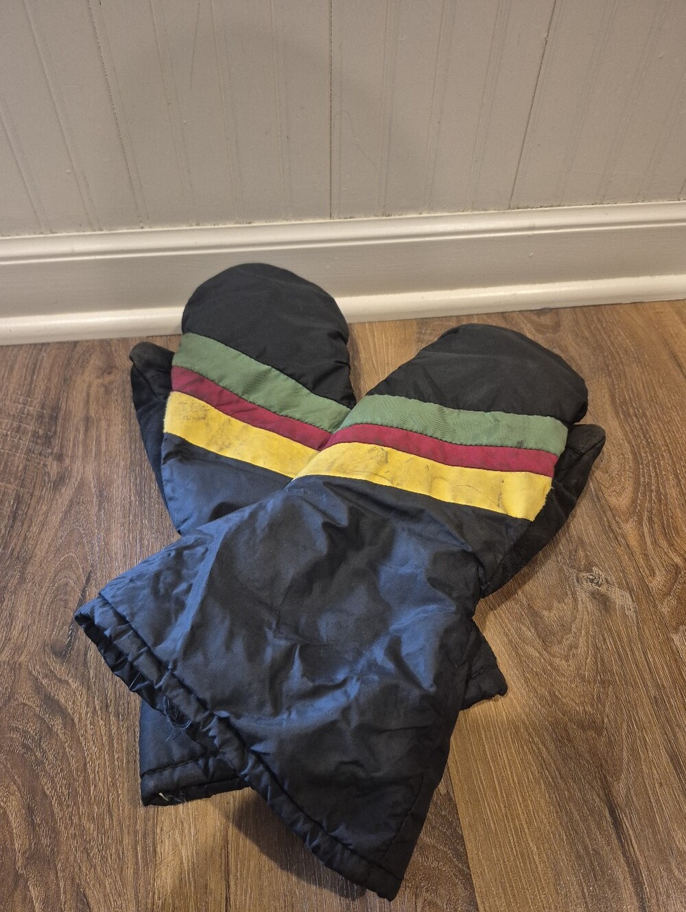 Vintage Retro John Deere Snowmobile Mittens